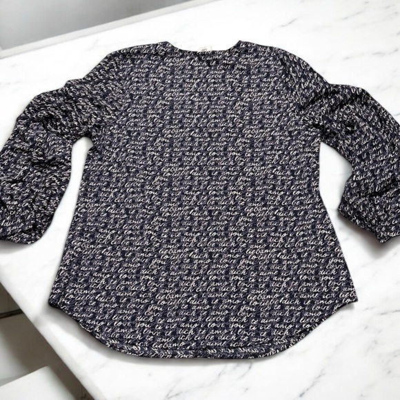 XL Cabi blouse I love you in different languages 100% polyester flowy navy blue - Picture 5 of 5